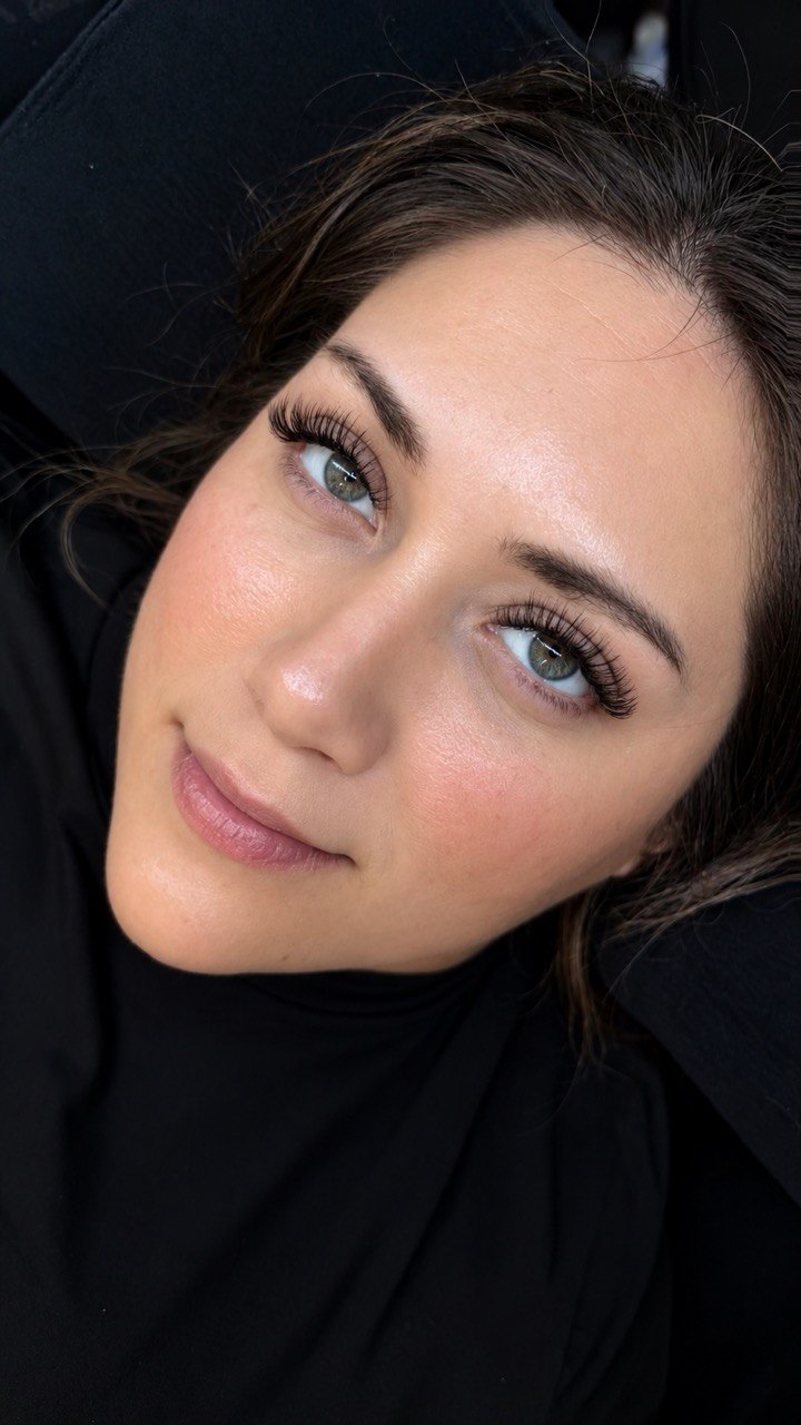 Trabajo de pestañas Angelyn Studio Beauty